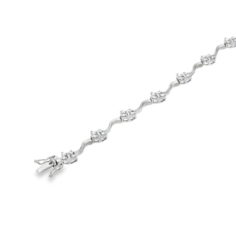 9ct White Gold Diamond Butterfly Bracelet - 7.5" - 0.95ct