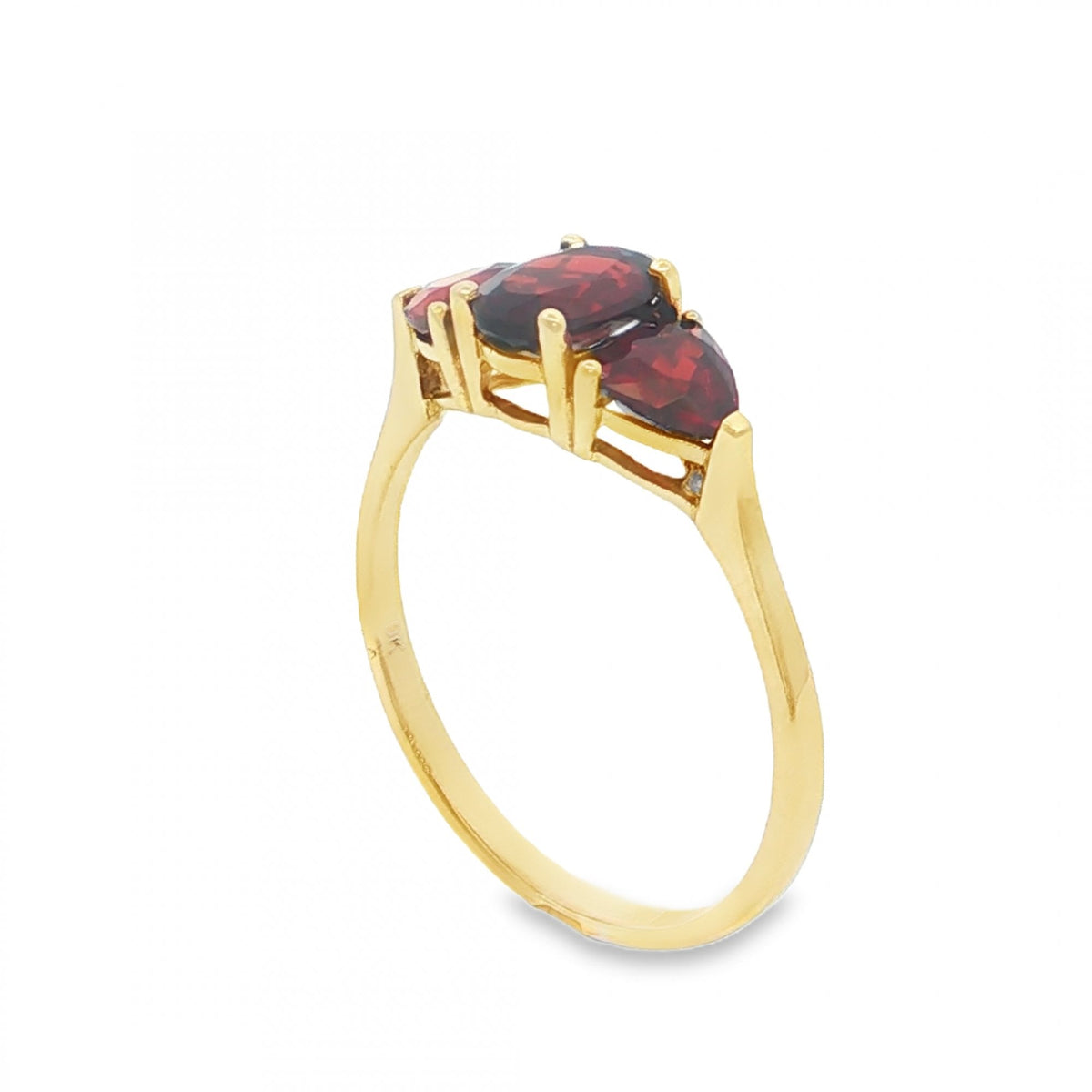 9ct Yellow Gold Garnet Trilogy Ring - Size R - 2.1g