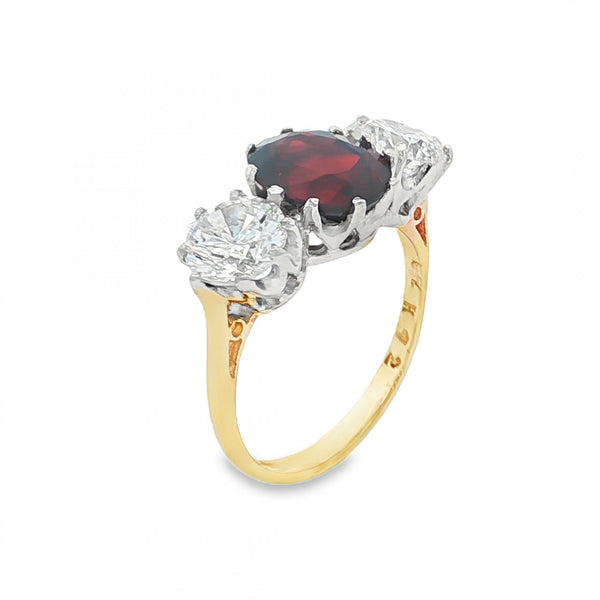 9ct Yellow Gold Garnet & CZ Trilogy Ring - Size L - 3.4g