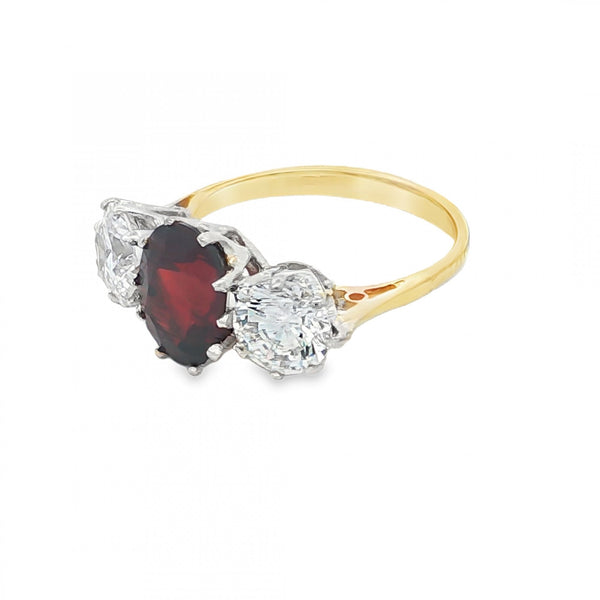 9ct Yellow Gold Garnet & CZ Trilogy Ring - Size L - 3.4g