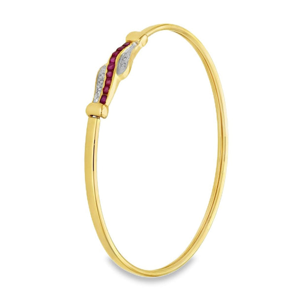 9ct Yellow Gold Ruby & Diamond Bangle - 18cm - 0.03ct