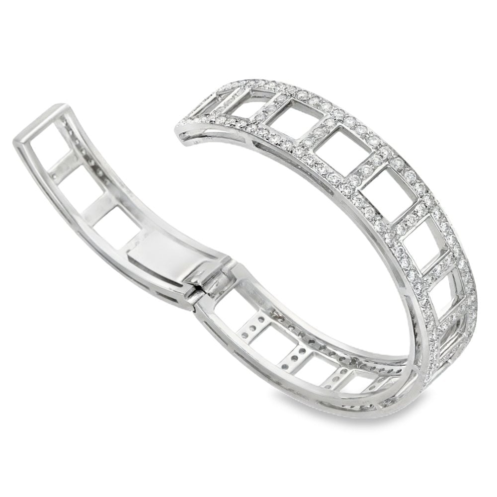 18ct White Gold Open Square Diamond Bangle - 16cm - 4.40ct
