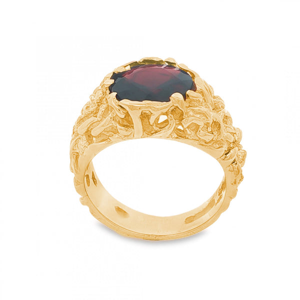 9ct Yellow Gold Large Garnet Ring - Size O - 7.8g