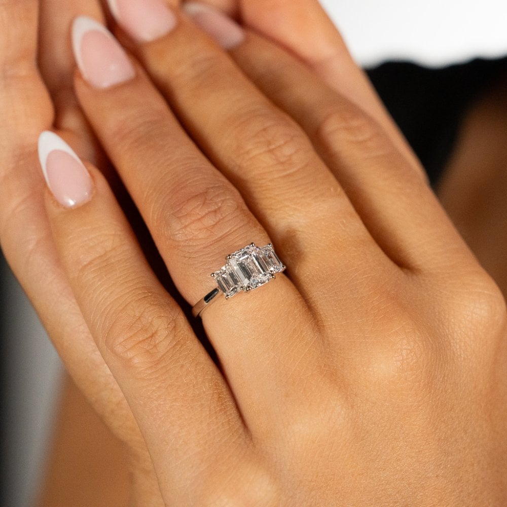 2.64ct Yellow Gold Diamond Trilogy Ring - F/VS