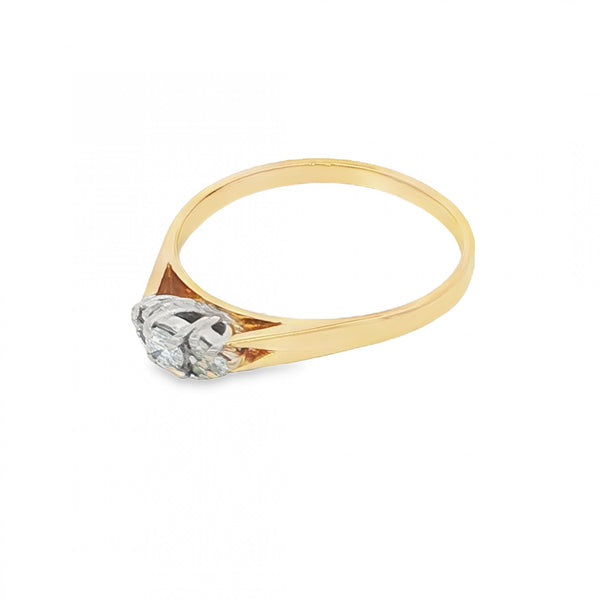 18ct Yellow Gold Diamond Cluster Ring - Size P - 0.16ct
