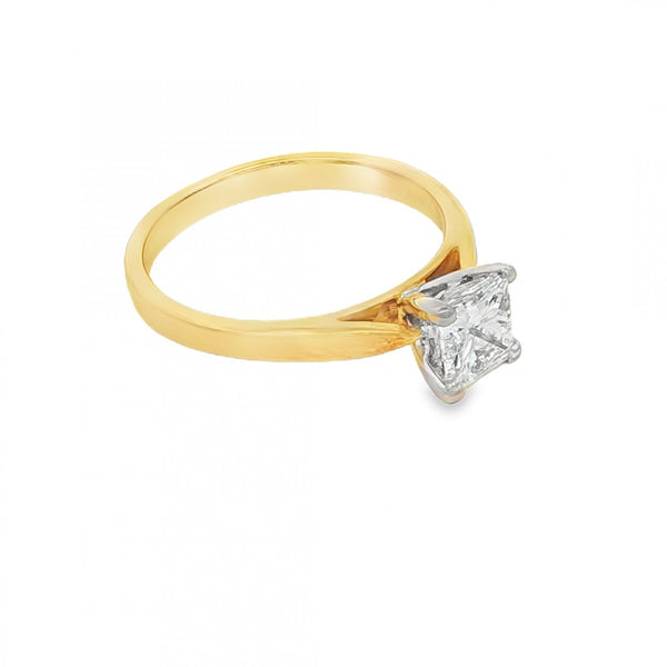 18ct Yellow Gold Diamond Princess-Cut Engagement Ring - 0.90ct