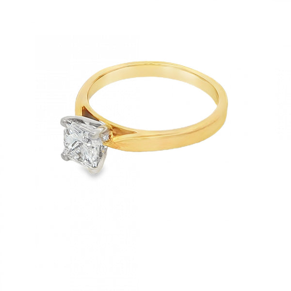 18ct Yellow Gold Diamond Princess-Cut Engagement Ring - 0.90ct