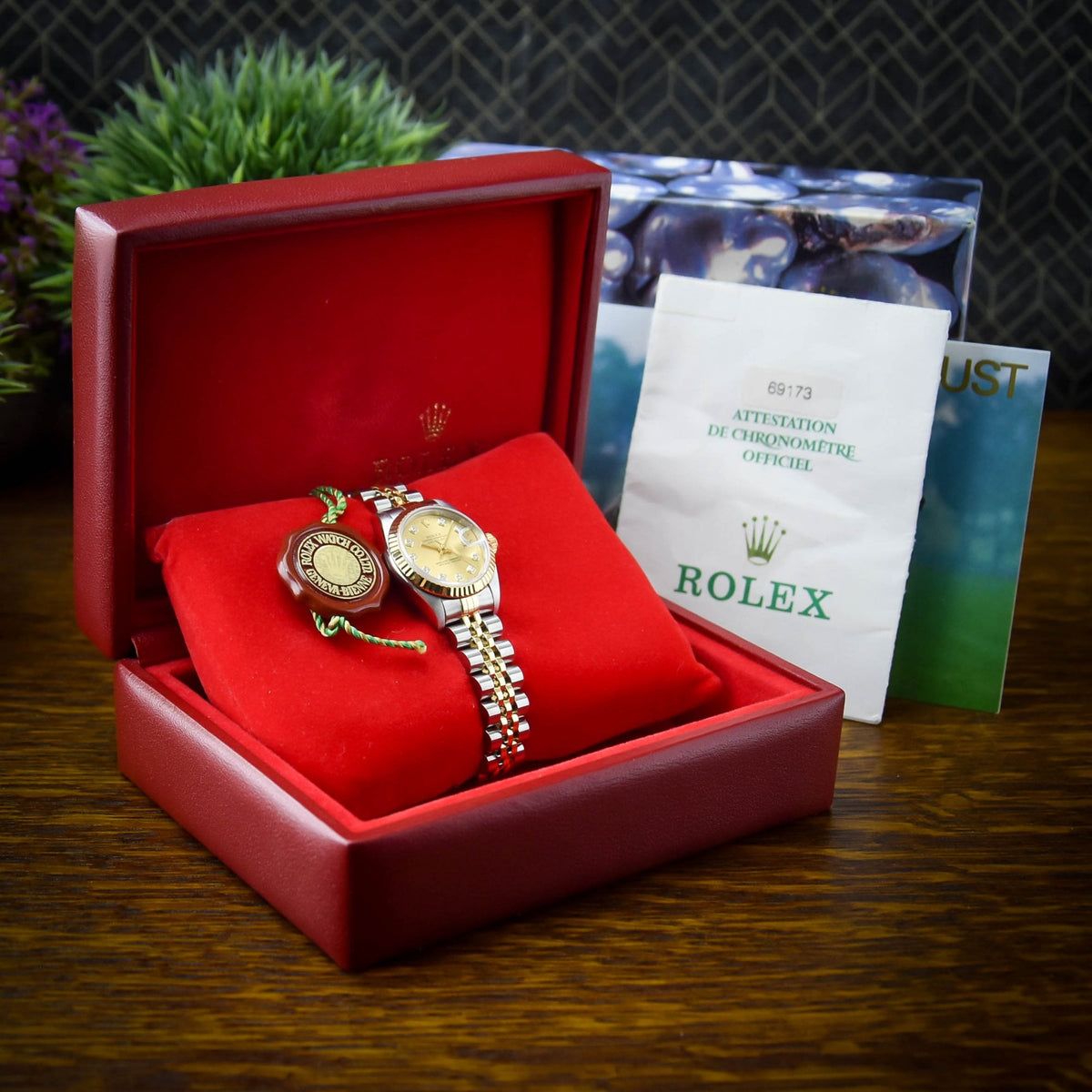 Lady-Datejust 69173 – Champagne Diamond Dial – 1997