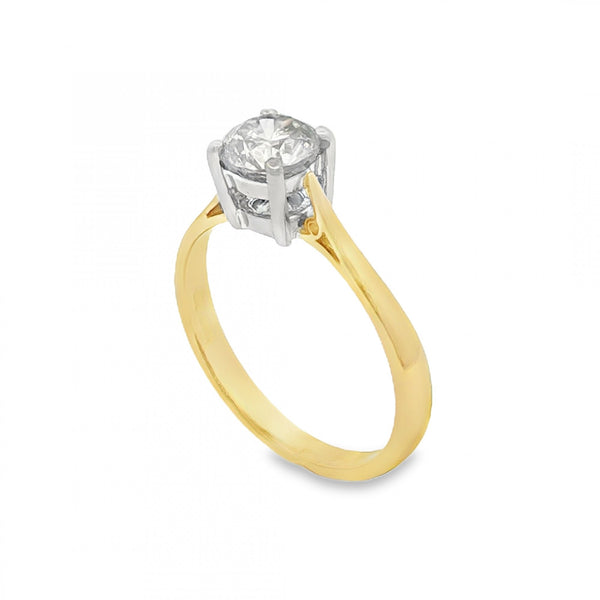 18ct Yellow Gold Diamond Engagement Ring - Size O½ - 1.04ct