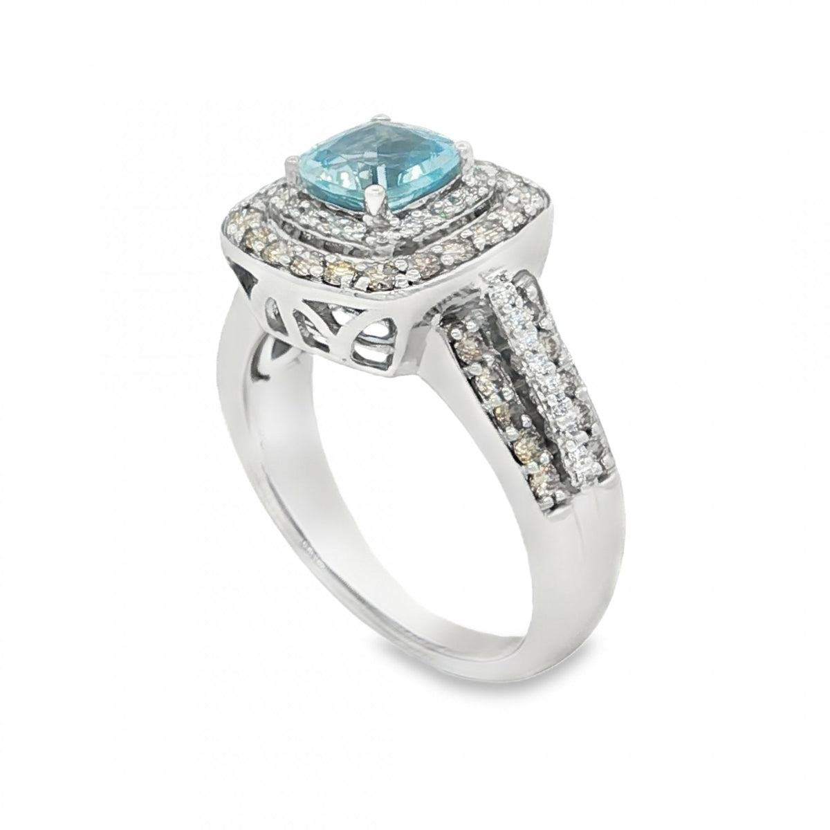 14ct White Gold Aquamarine & Diamond Ring - Size N½ - 0.69ct