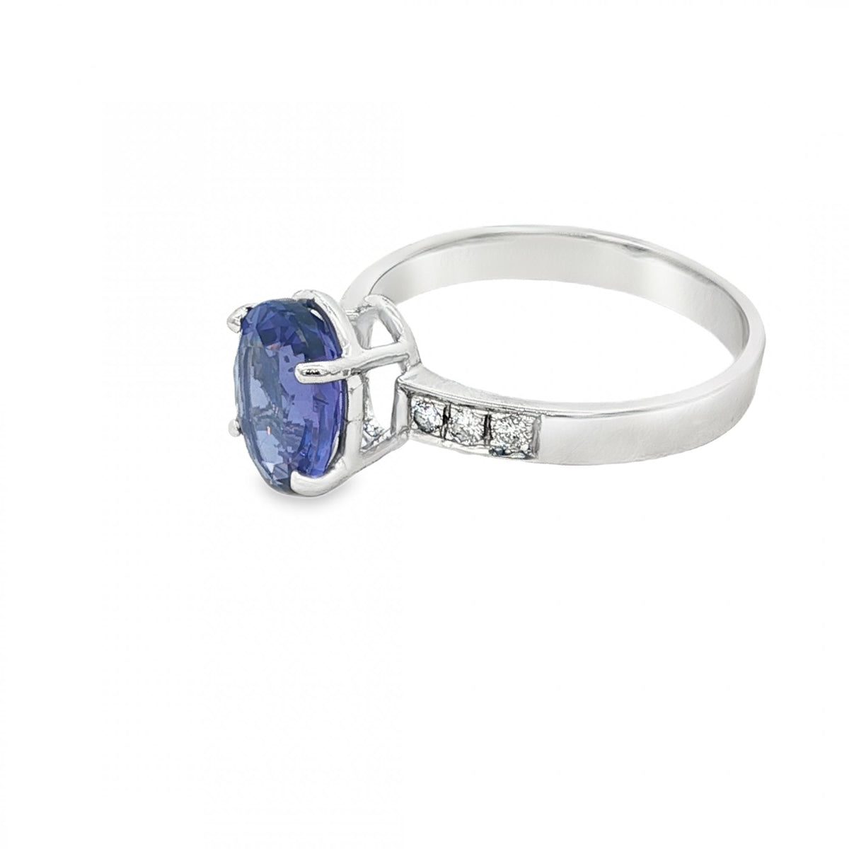 18ct White Gold Tanzanite & Diamond Ring - Size M - 0.10ct