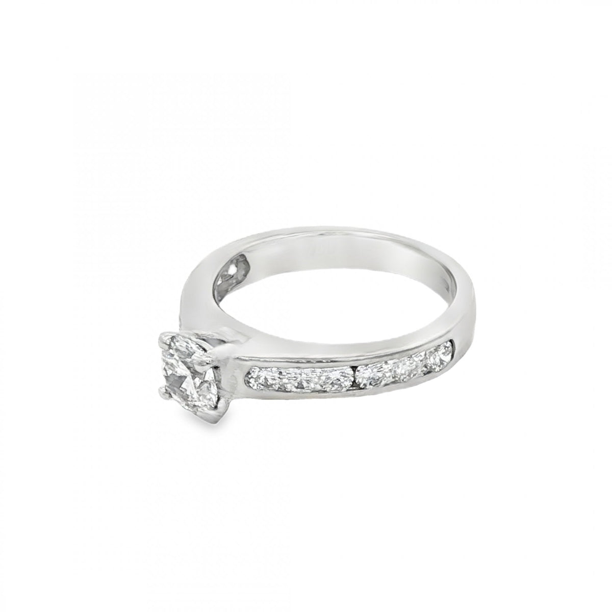 18ct White Gold Certified Diamond Engagement Ring - 0.89ct