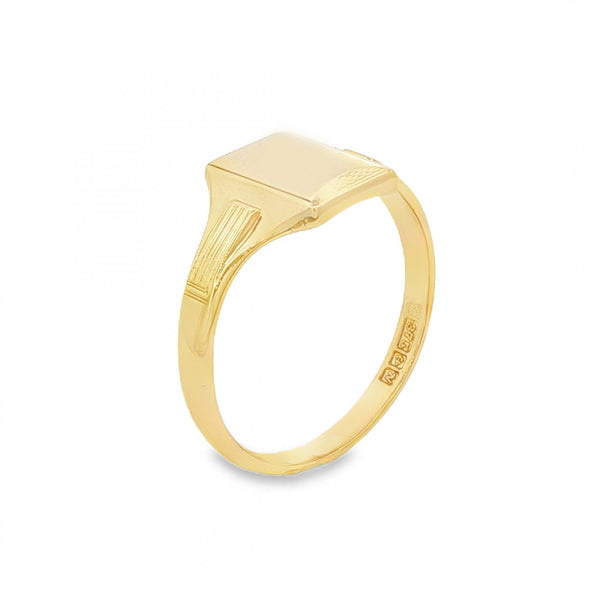 9ct Yellow Gold Rectangular Signet Ring - Size U½ - 11mm