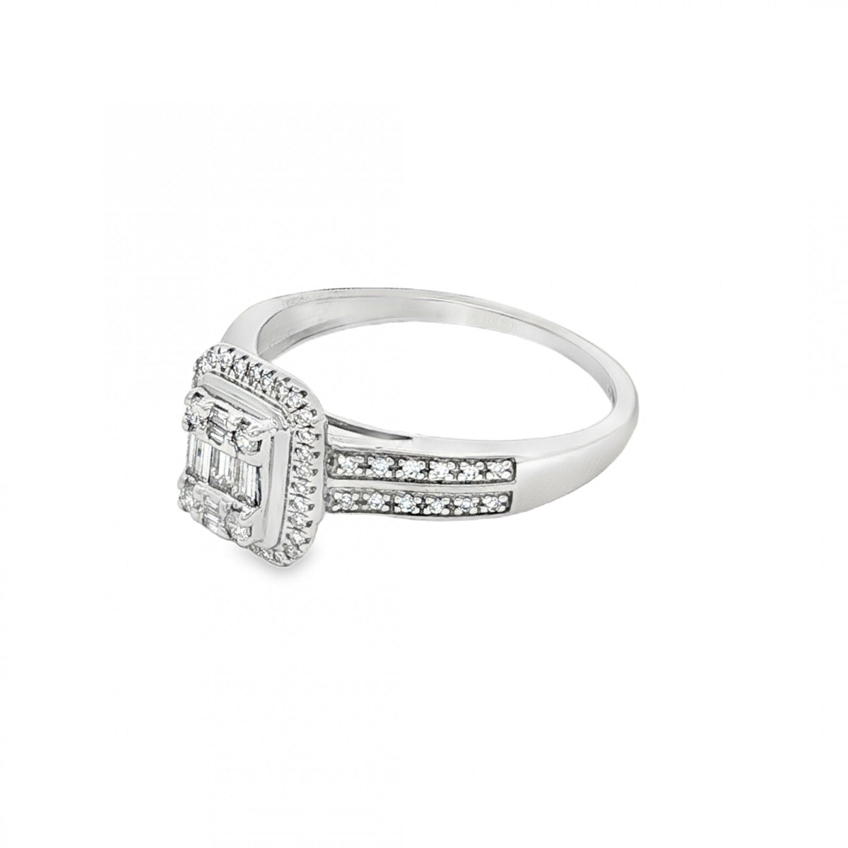 9ct White Gold Diamond Cluster Ring - Size K½ - 0.50ct