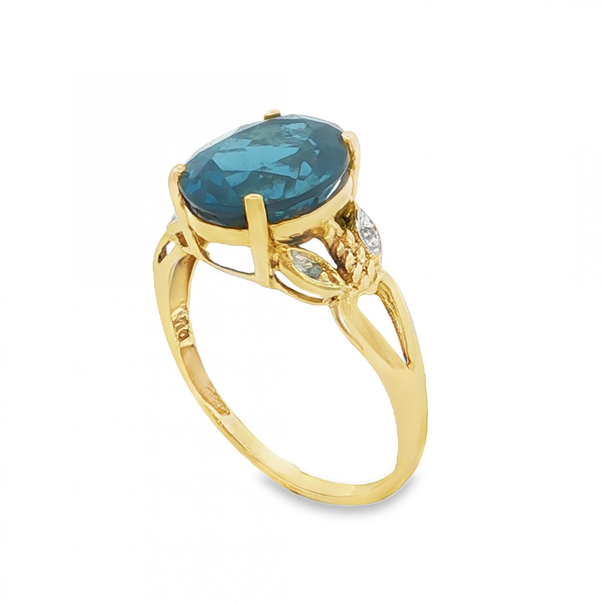9ct Yellow Gold Blue Topaz & Diamond Ring - Size P - 2.5g