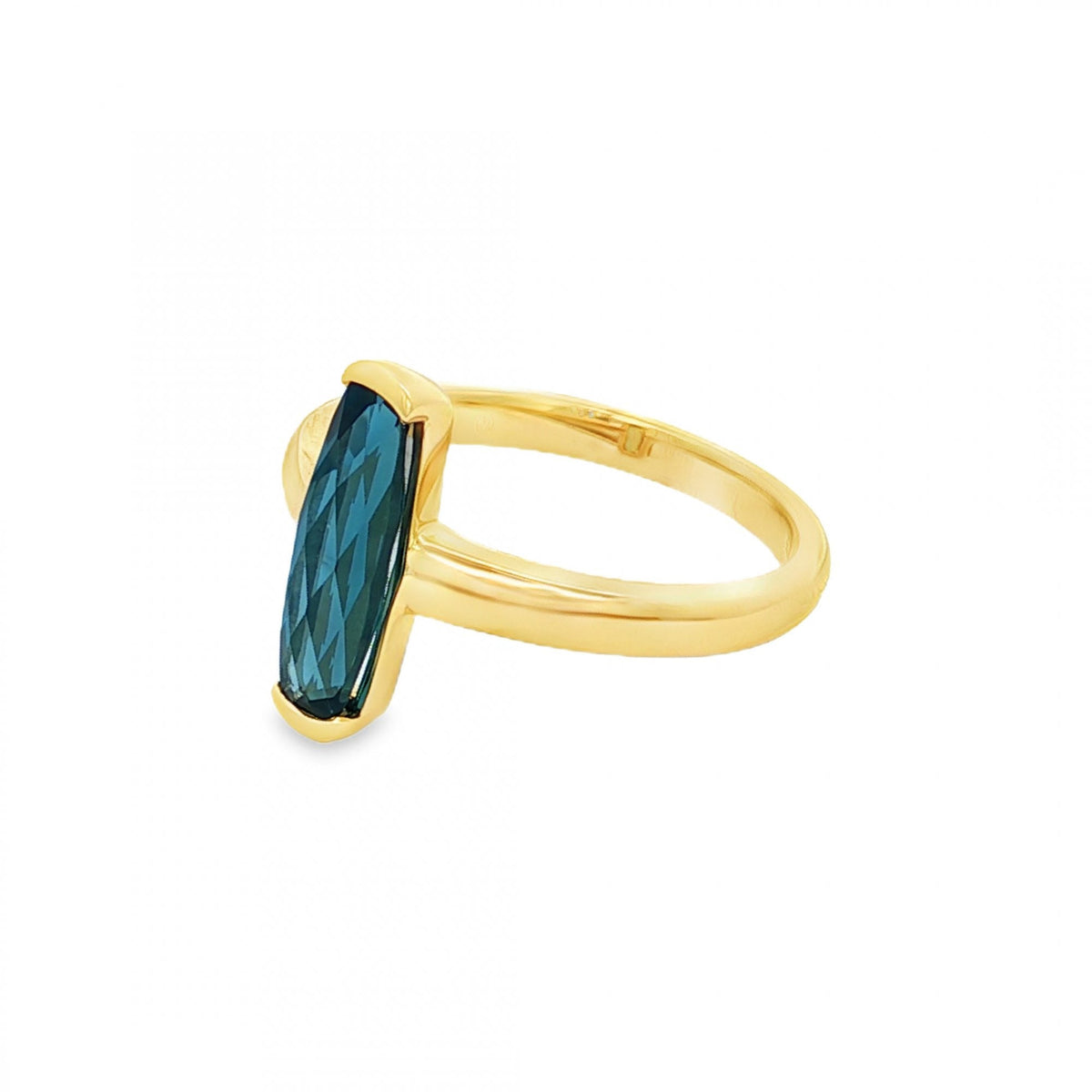 9ct Yellow Gold London Blue Topaz Ring - Size M - 1.66ct