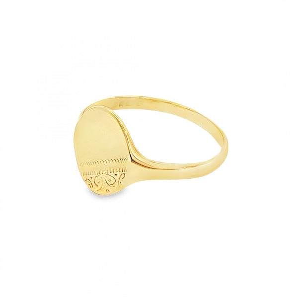 9ct Yellow Gold Half-Engraved Oval Signet Ring - Size W - 13mm