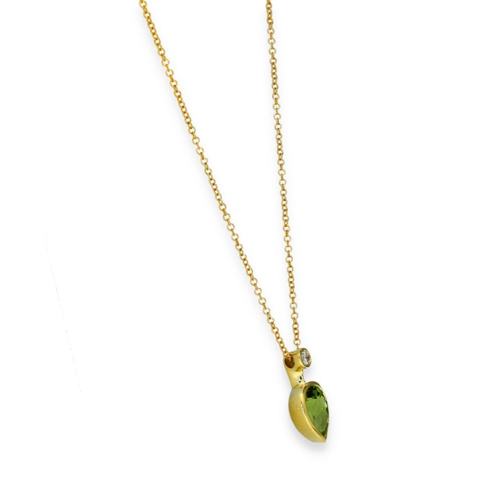 9ct Yellow Gold Peridot & Diamond Pendant & Necklace - 18" -3.1g