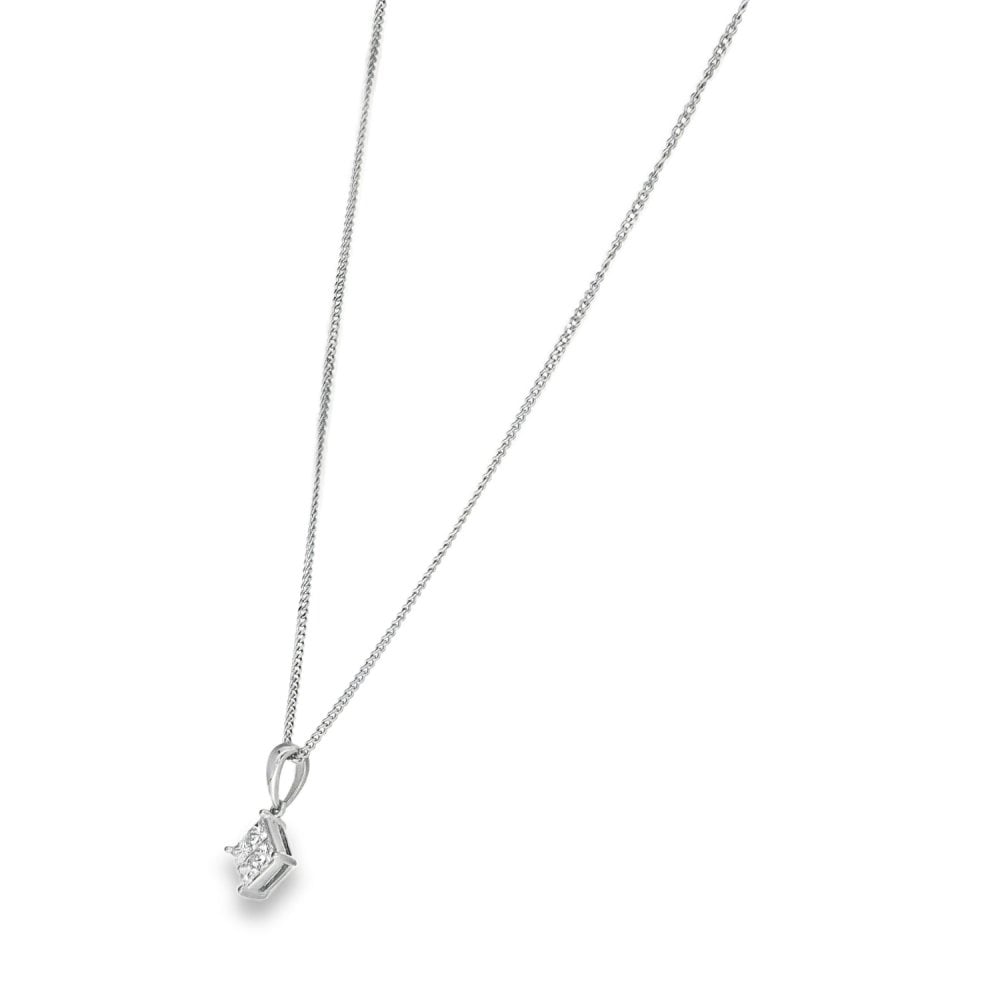 18ct White Gold Diamond Cluster Pendant & Necklace - 18" -0.25ct