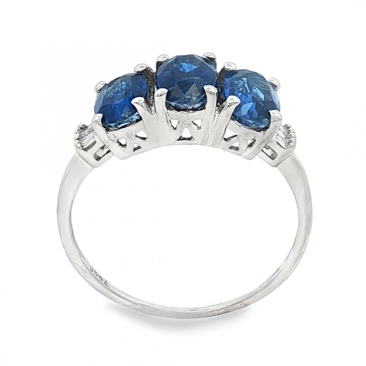 9ct White Gold Sapphire & Diamond Trilogy Ring - Size S - 2.63ct