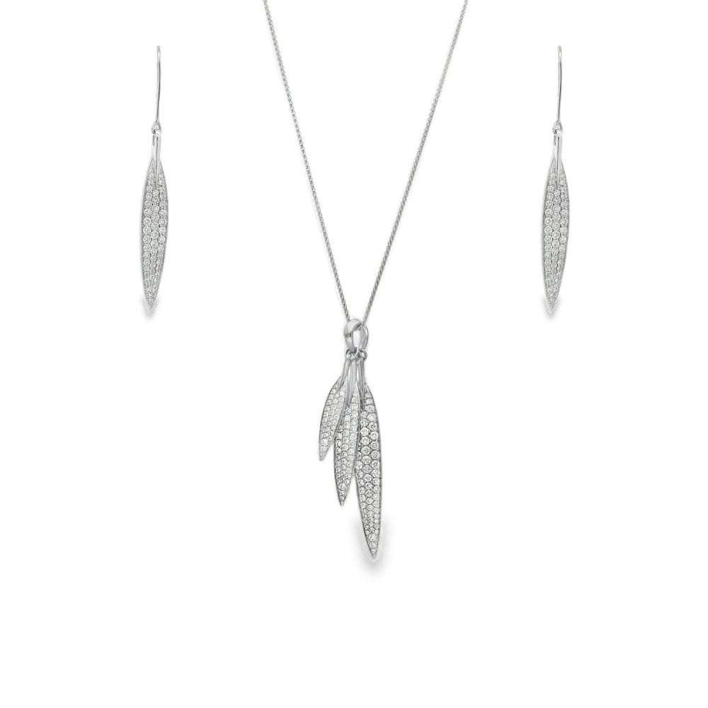 18ct White Gold Diamond Leaf Pendant & Earrings Set -18" -2.47ct