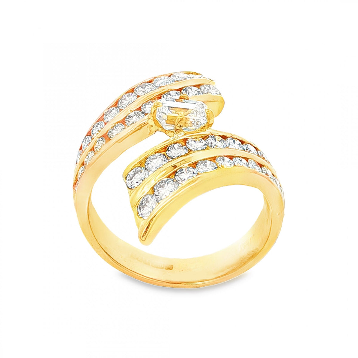 18ct Yellow Gold Diamond Twist Ring - Size M - 2.29ct