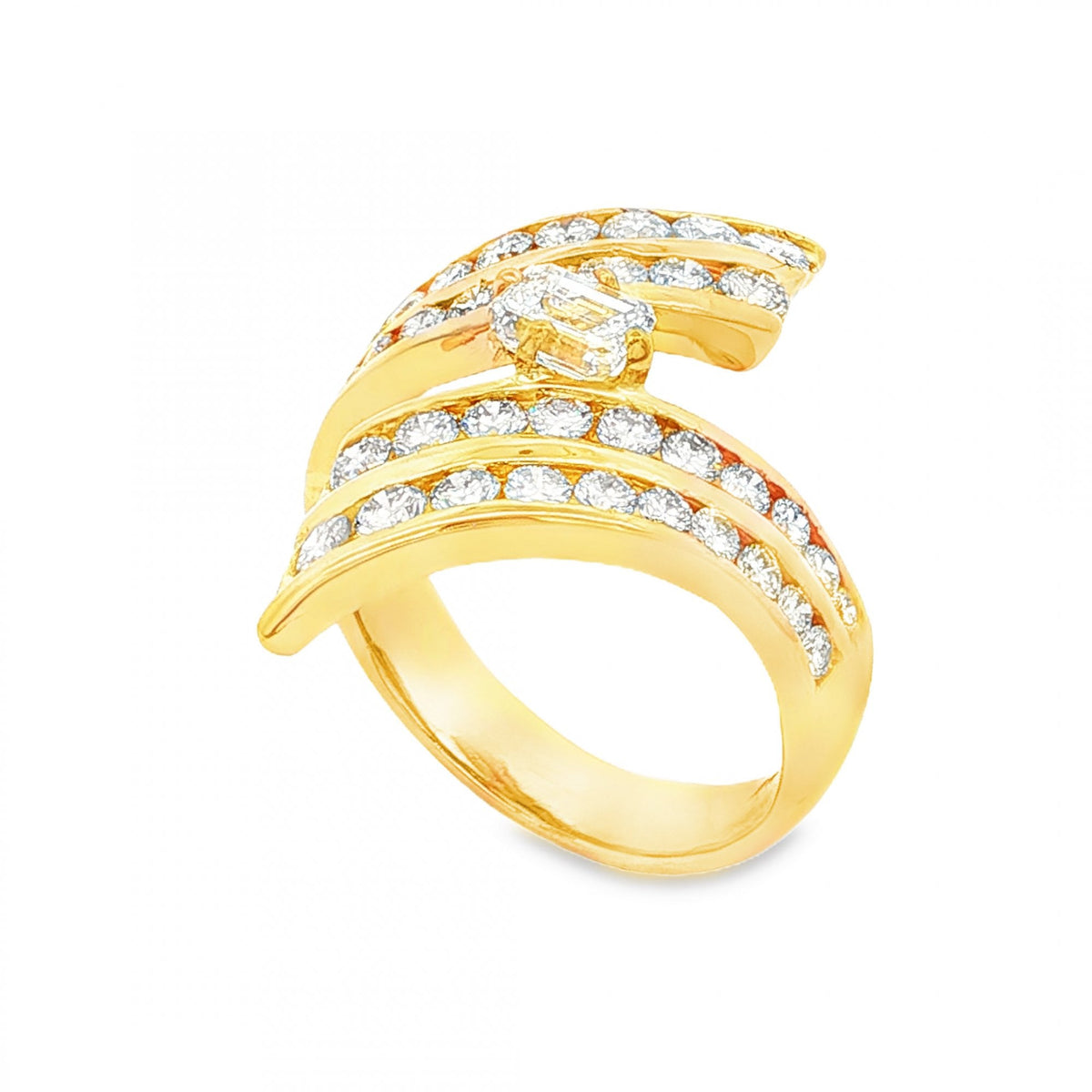 18ct Yellow Gold Diamond Twist Ring - Size M - 2.29ct