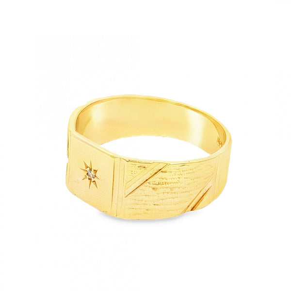 9ct Yellow Gold Diamond Square Signet Ring - Size S½ - 9mm