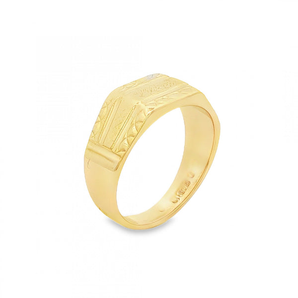 9ct Yellow Gold Rectangular Engraved Signet Ring - Size K½ - 8mm