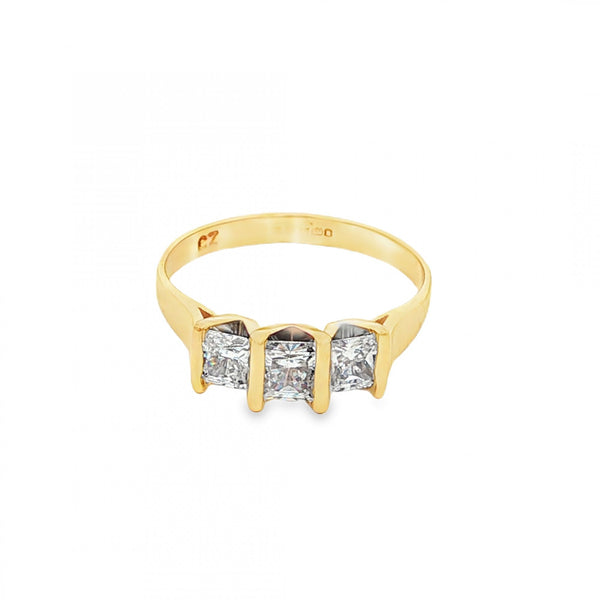 9ct Yellow Gold Princess CZ Trilogy Ring - Size K½ - 2.2g