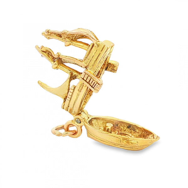 9ct Yellow Gold Galleon Charm - 23x17x10mm - 4.7g