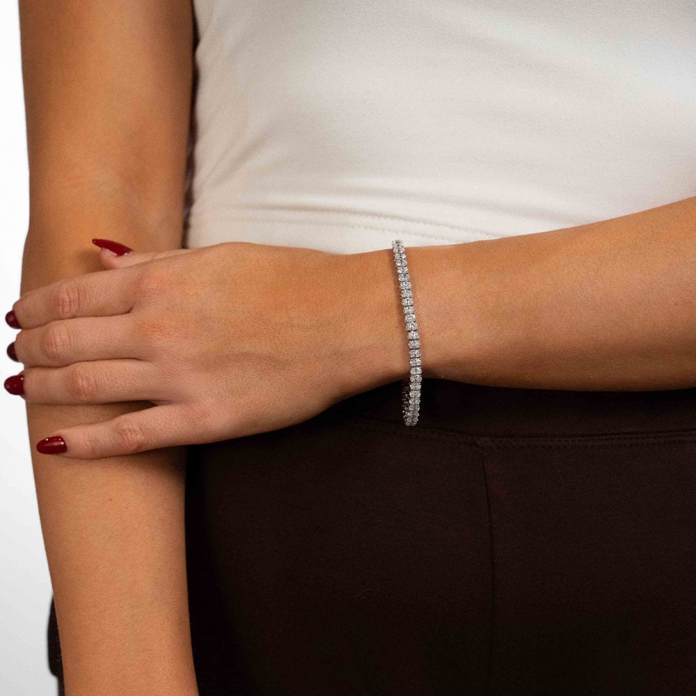 11.00ct White Gold Oval-Cut Diamond Tennis Bracelet - D/VVS1/2