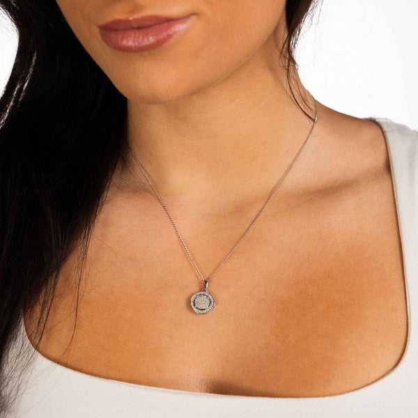 9ct White Gold Diamond Cluster Pendant & Necklace - 18" - 0.45ct
