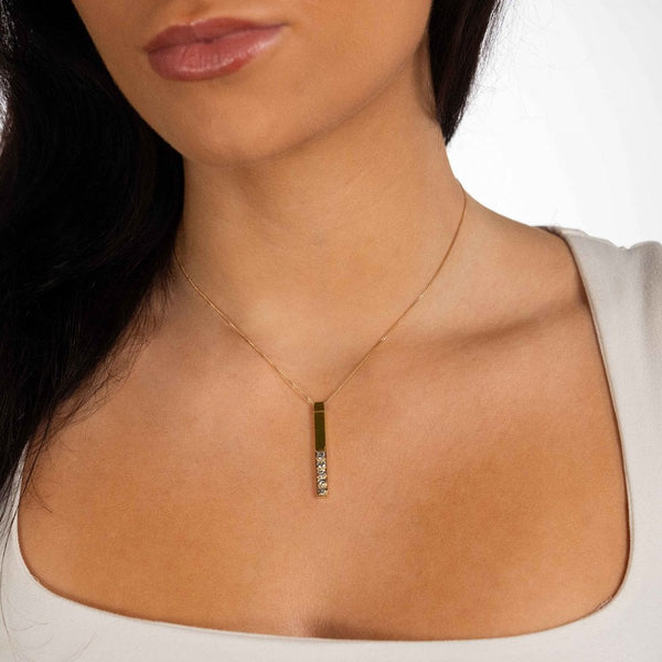 18ct Yellow Gold Diamond Bar Pendant & Necklace - 17" - 0.70ct