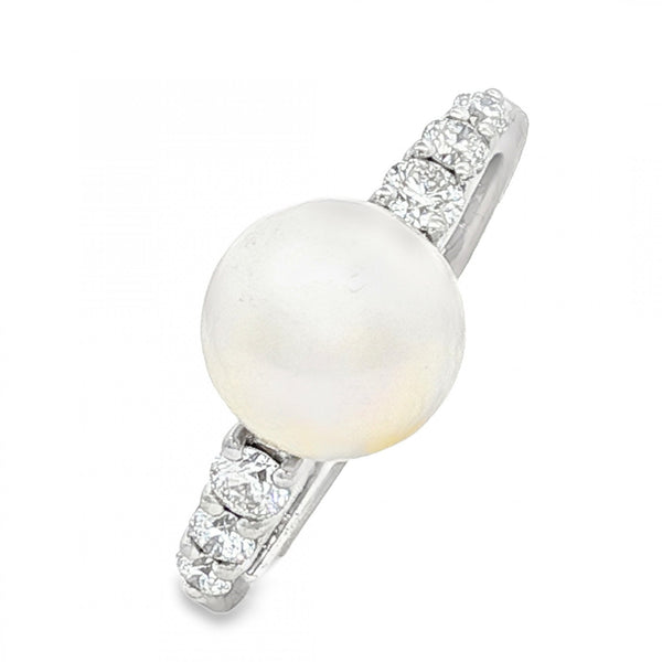 18ct White Gold Pearl & Diamond Ring - Size M - 0.30ct
