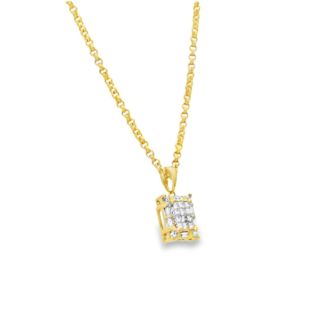 18ct Yellow Gold Diamond Cluster Pendant & Necklace -17" -0.60ct