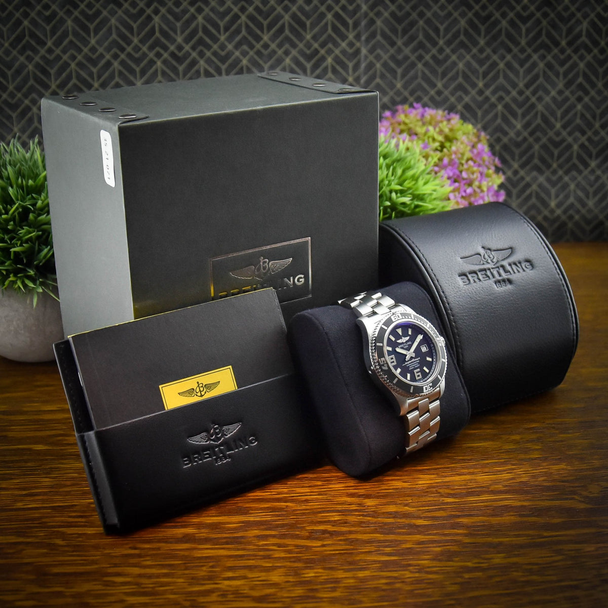 Superocean A17391 – Black Dial – Steel Bracelet – 2011