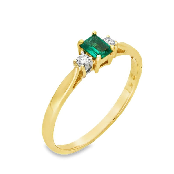 18ct Yellow Gold Emerald & Diamond Trilogy Ring - Size Q -0.08ct