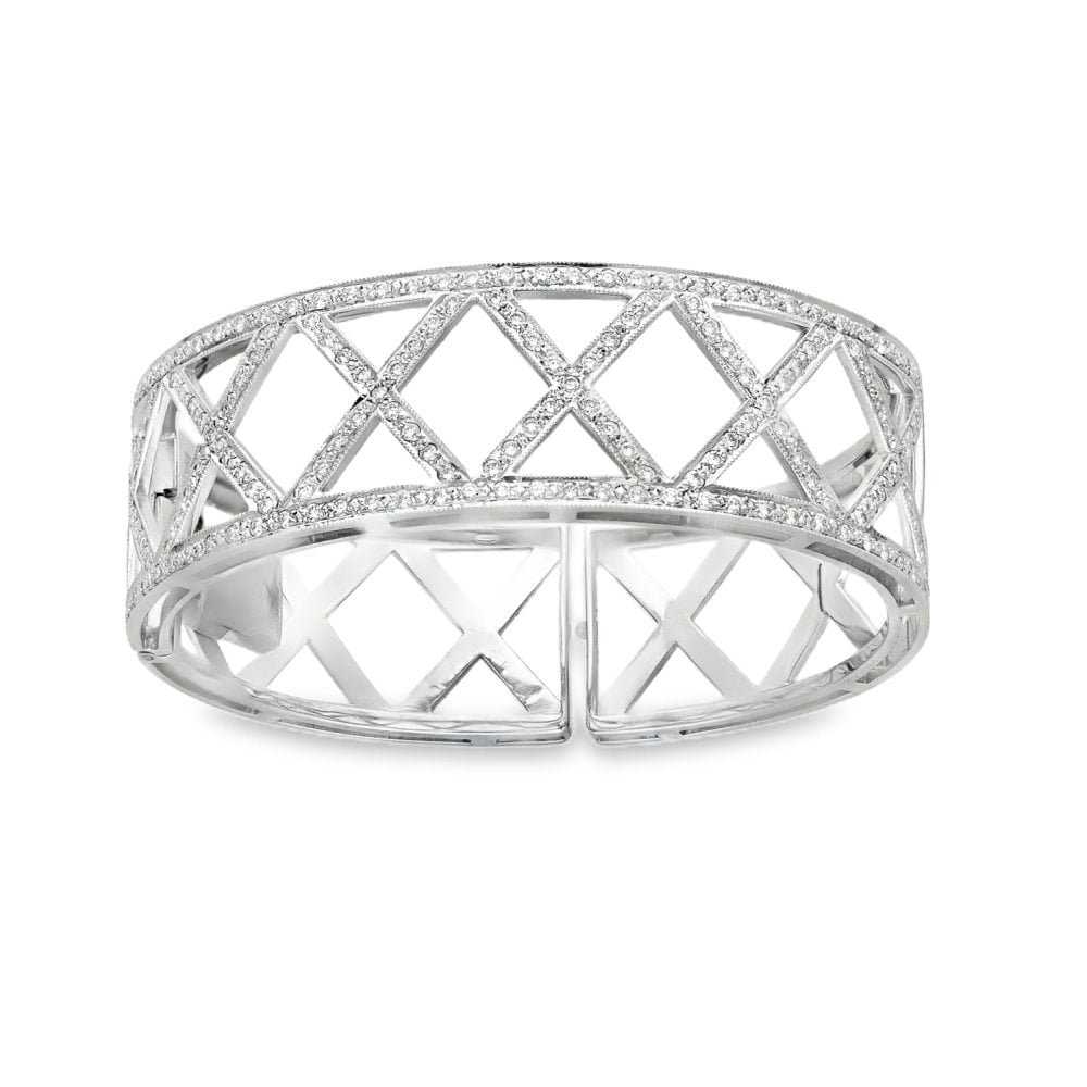 18ct White Gold Diamond Cross Bangle - 16.5cm - 2.61ct