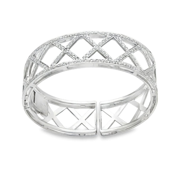 18ct White Gold Diamond Cross Bangle - 16.5cm - 2.61ct