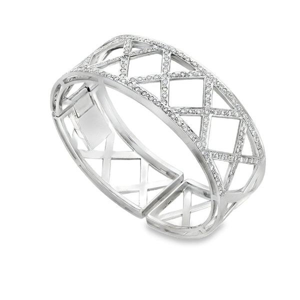 18ct White Gold Diamond Cross Bangle - 16.5cm - 2.61ct