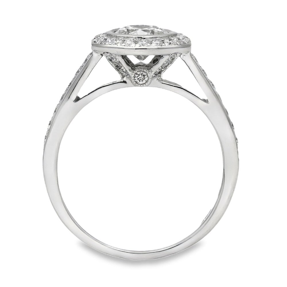 18ct White Gold Diamond Cluster Ring - Size K½ - 1.01ct