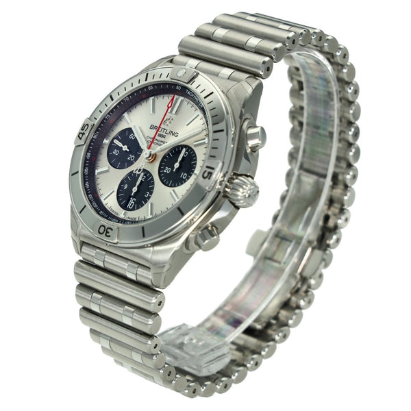 Chronomat B01 42 – Silver Chronograph Dial – Steel Bezel – 2026