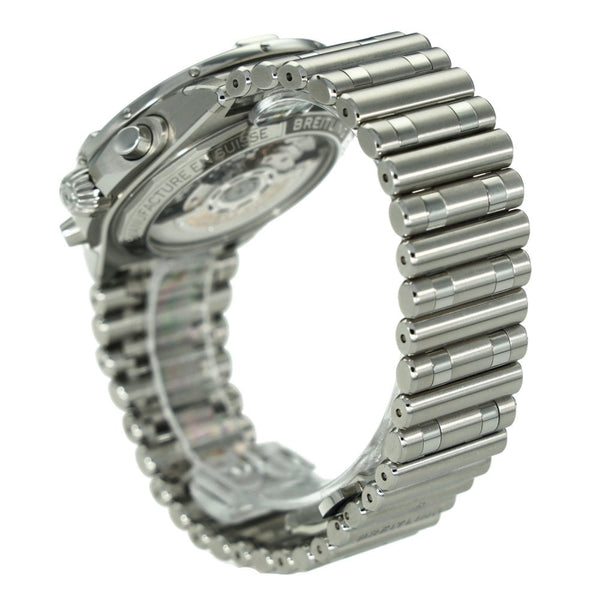 Chronomat B01 42 – Silver Chronograph Dial – Steel Bezel – 2026