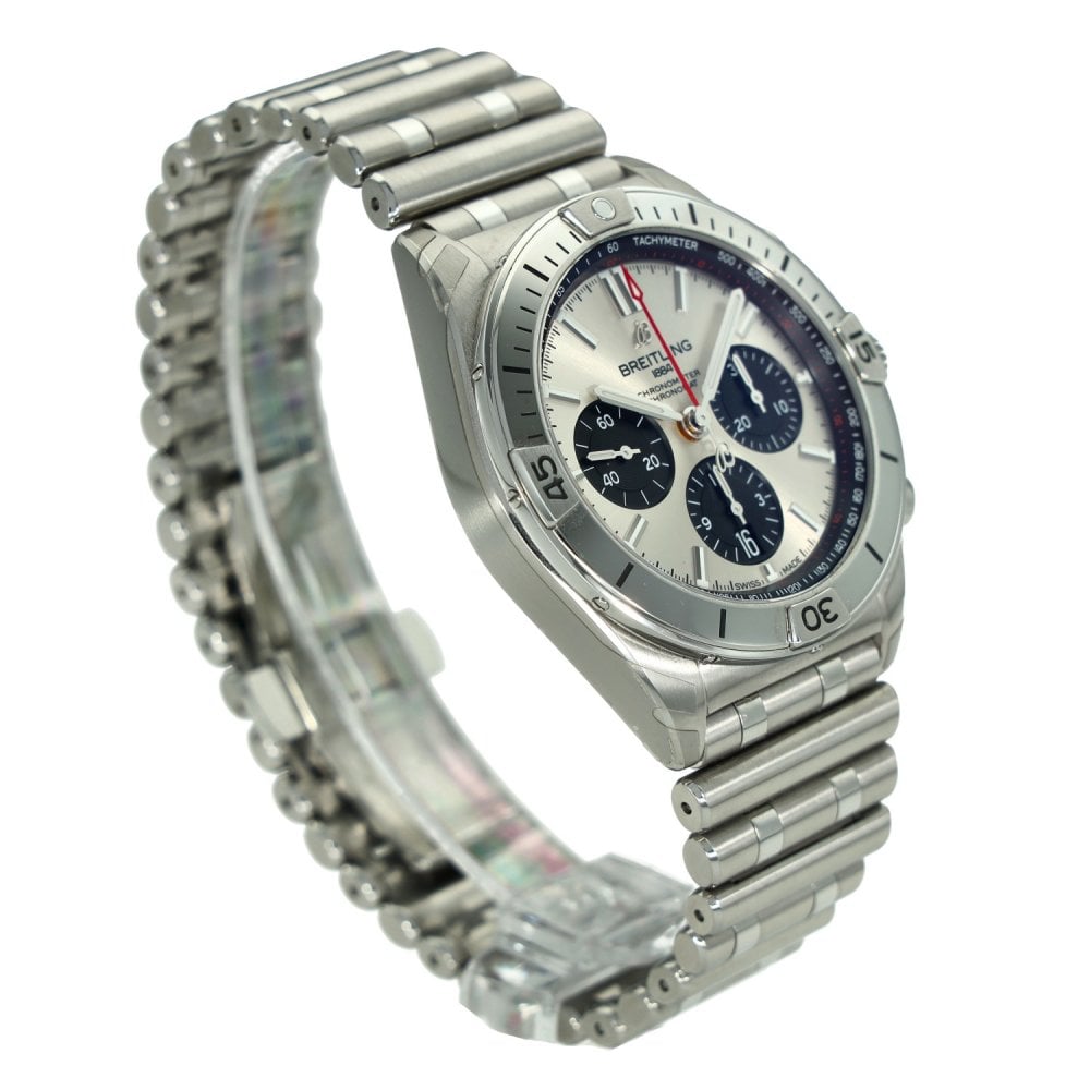 Chronomat B01 42 – Silver Chronograph Dial – Steel Bezel – 2026