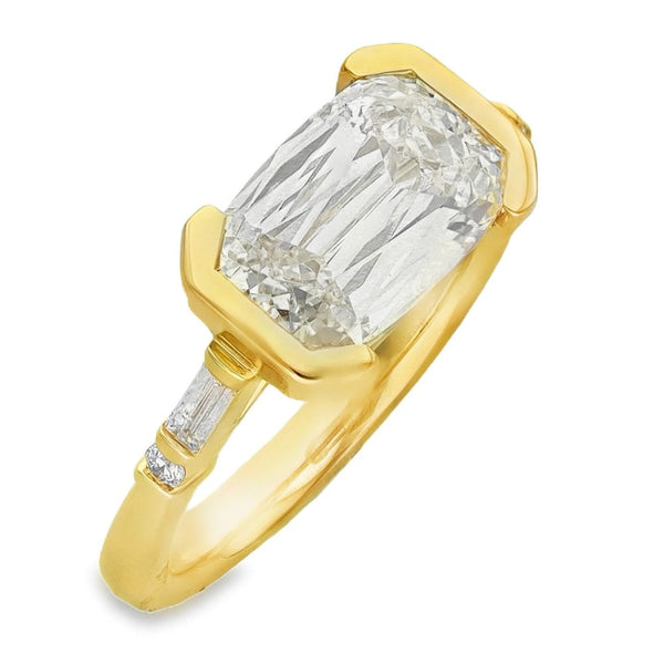 2.66ct Yellow Gold Cushion-Cut Diamond Engagement Ring - F/VVS2