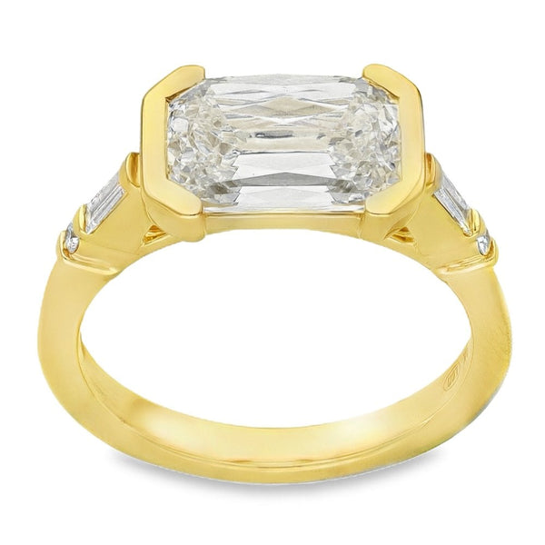 2.66ct Yellow Gold Cushion-Cut Diamond Engagement Ring - F/VVS2