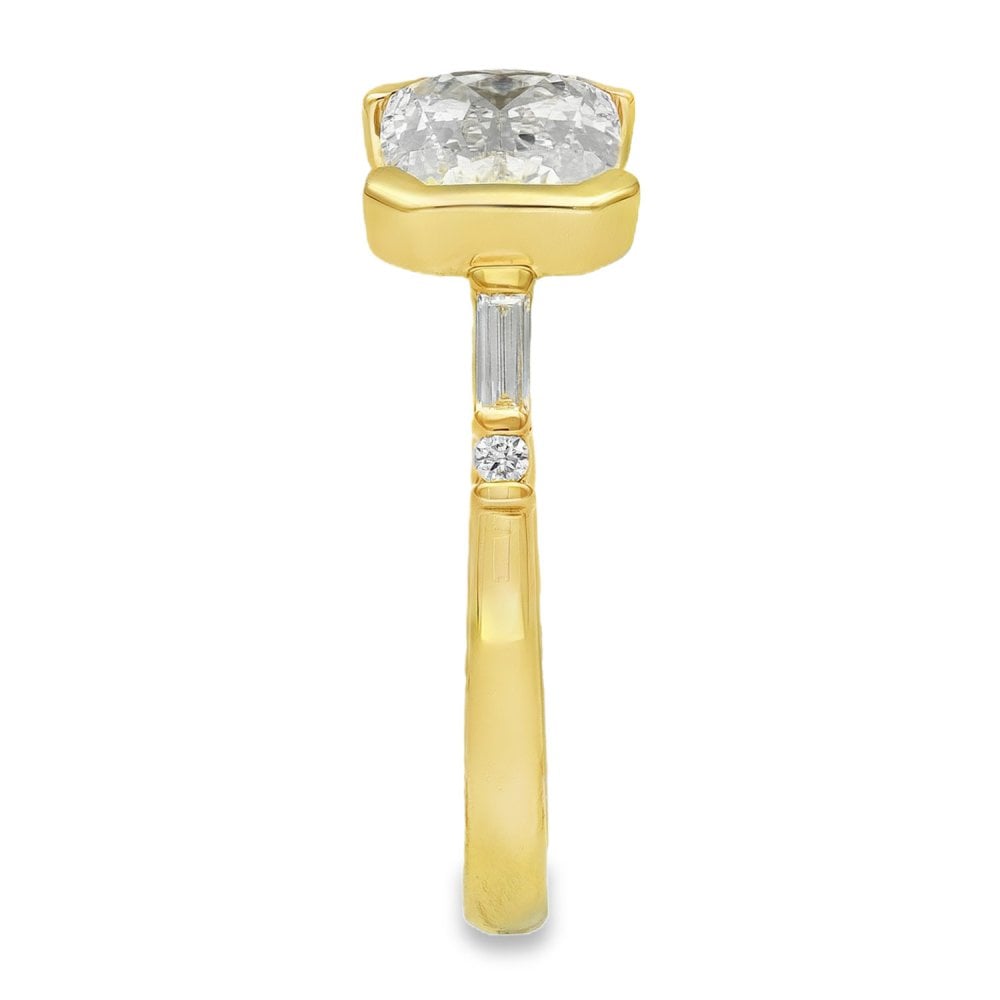 2.66ct Yellow Gold Cushion-Cut Diamond Engagement Ring - F/VVS2