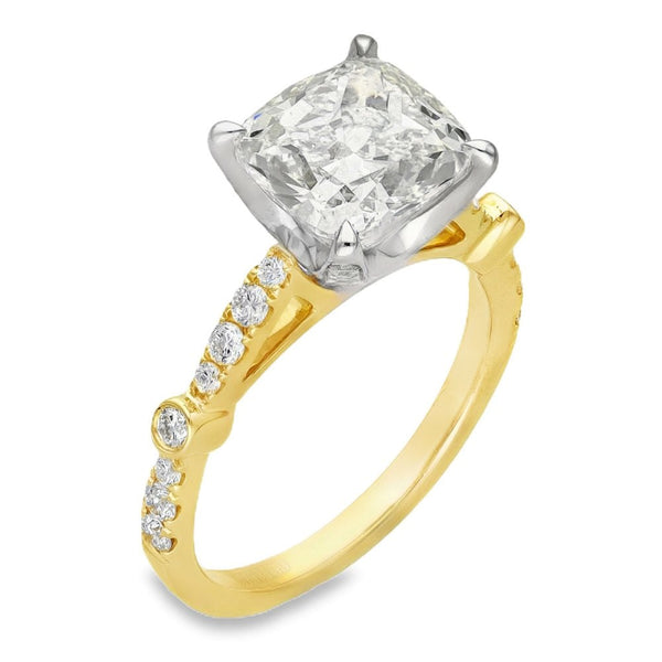 3.35ct Yellow Gold Cushion-Cut Diamond Engagement Ring - F/VS1