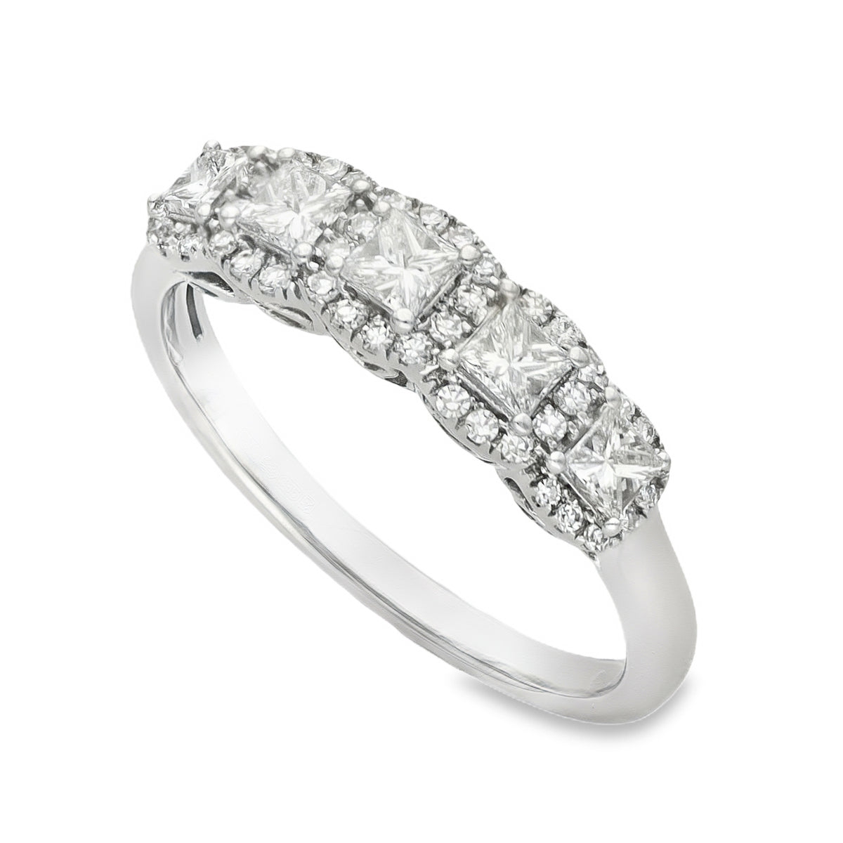 14ct White Gold Diamond Halo Cluster Ring - Size P - 0.64ct